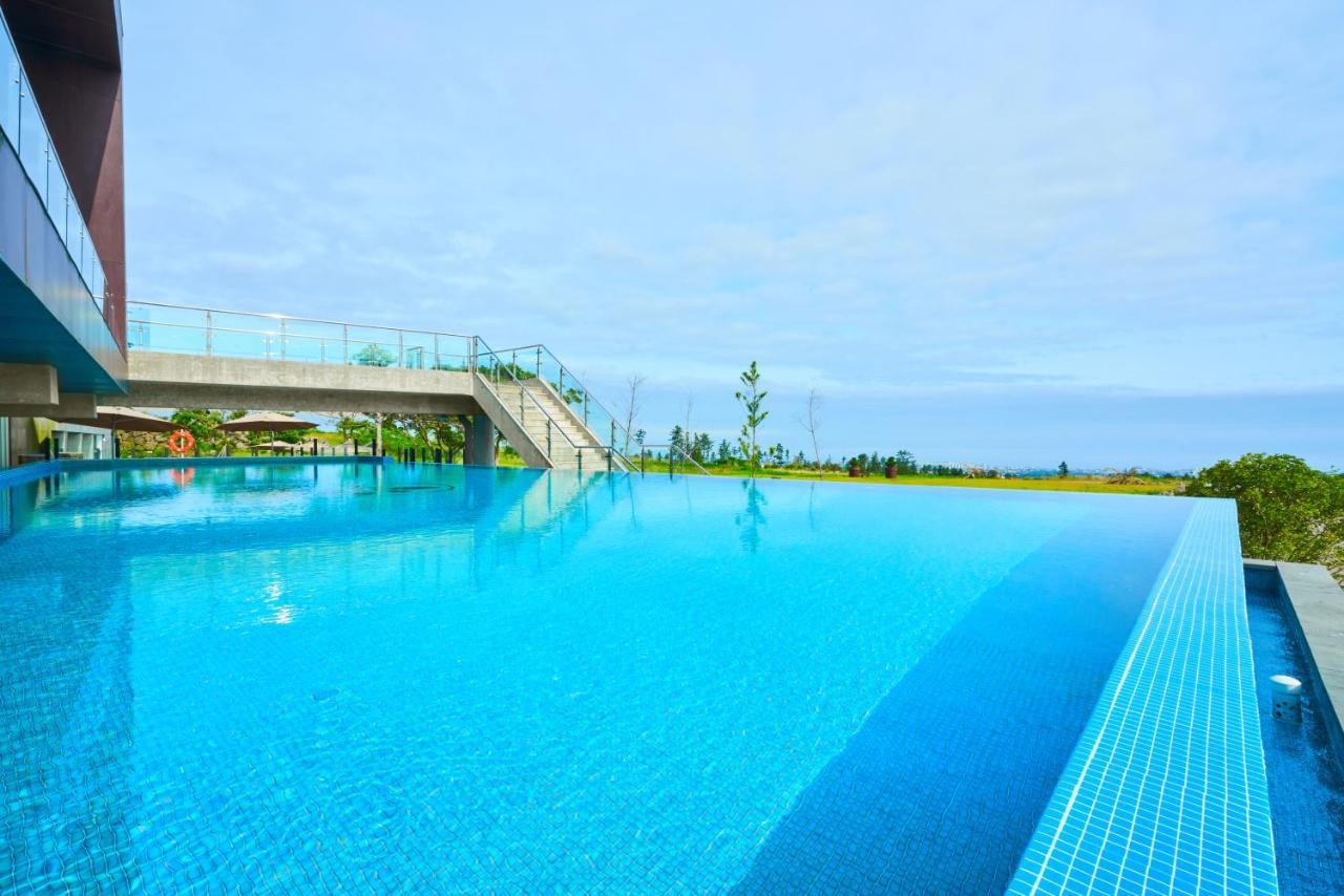 Camphortree Hotel And Resort Jeju Exterior photo